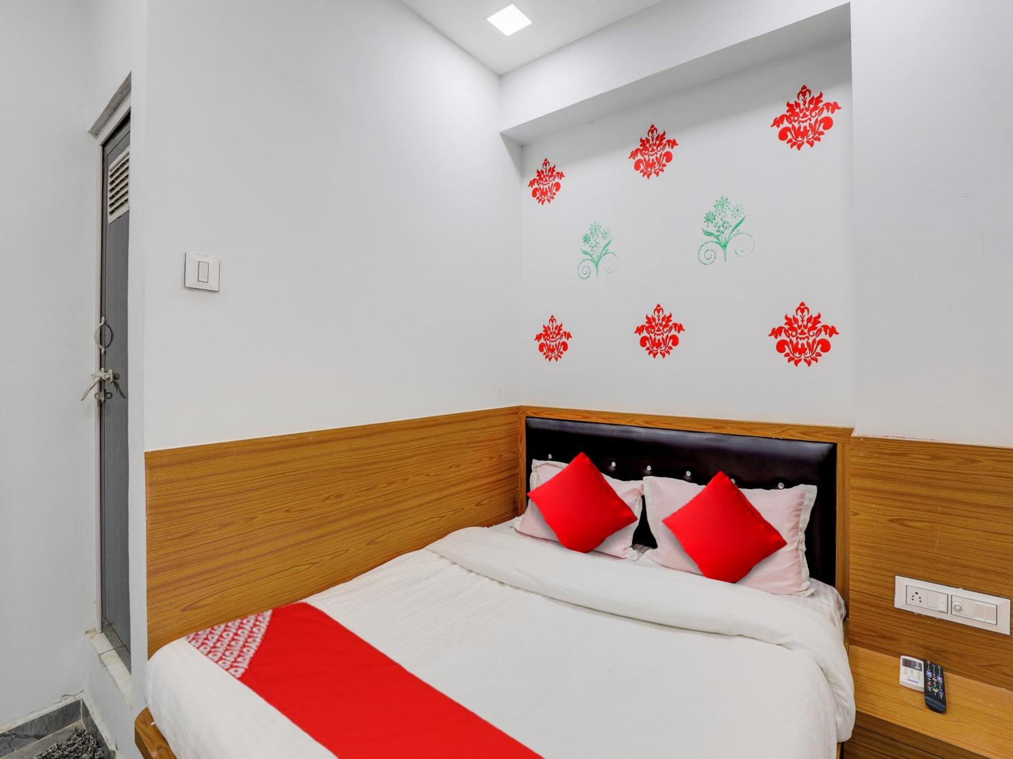 Hotel O Green City Surat Zewnętrze zdjęcie