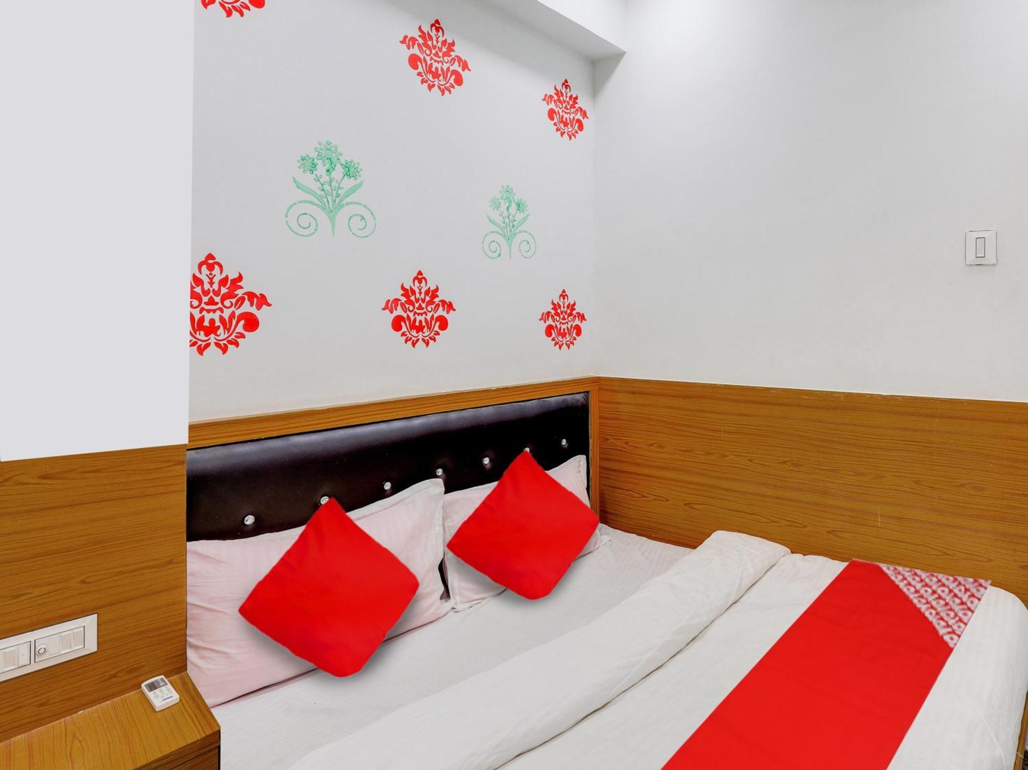 Hotel O Green City Surat Zewnętrze zdjęcie